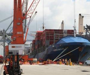 Por Puerto Cortés se mueve la mayor parte de las exportaciones hondureñas destinadas al mercado de Estados Unidos.