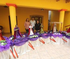 Seis imágenes de la procesión infantil que recorrieron las calles de Comayagua en el marco de la Semana Santa.