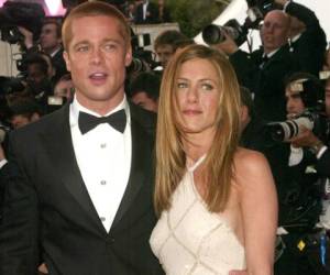 Jennifer Aniston y Brad Pitt mensajean desde el pasado 11 de febrero.