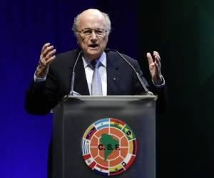 Conmebol respaldará a Blatter a reelección en FIFA.