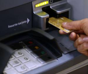 La tarjeta de crédito es usada por muchos usuarios como una extensión de acceso a efectivo para cubrir sus necesidades.