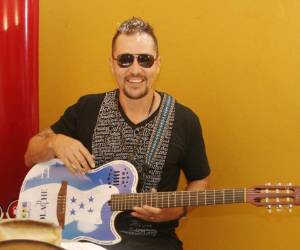 La canción es dedicada a los jugadores que son del 'pueblo'.