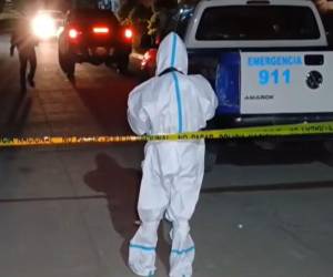 Hombres desconocidos acribillaron a una persona dentro de su vehículo.