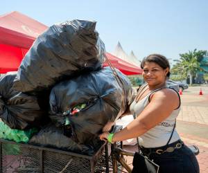 Fundación Cervecería Hondureña reconoce la labor de recicladores en el país