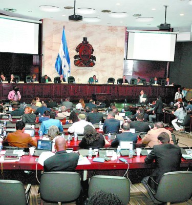 Hasta este miércoles el Congreso Nacional conocerá dictamen sobre el RNP