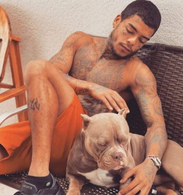 La trágica muerte de MC Kevin, cantante brasileño que se lanzó a la piscina desde un onceavo piso