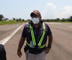 Miguel Mencia, jefe del departamento de Certificación y Vigilancia de Aeródromos de la Agencia Hondureña de Aeronáutica Civil, afirmó que los aeródromos tienen problemas pero se pueden recuperar porque siguen operacionales.