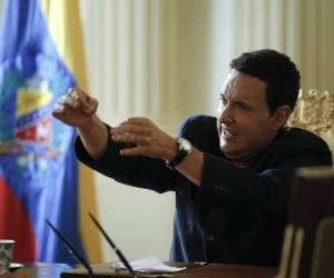El colombiano Andrés Parra en el papel de Hugo Chávez (Foto: Agencias /AP / EL HERALDO Honduras / Noticias EL HERALDO )