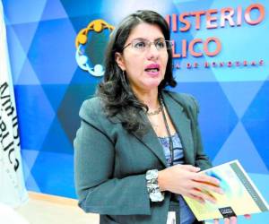 La portavoz del Ministerio Público, Lorena Cálix, informó de la investigación que conduce la Fiscalía de La Ceiba.