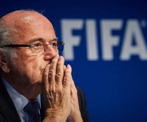 Sepp Blatter, de 81 años, tuvo que dimitir de su puesto de presidente de la FIFA en plena oleada de escándalos en 2015, después de 17 años al frente. (Foto: AFP/ El Heraldo Honduras/ Noticias Honduras