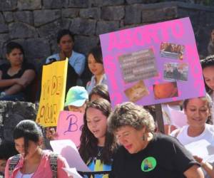 La catedrática Hilda Caldera se ha destacado por su labor en la defensa de los derechos. Foto: Cortesía de UNAH