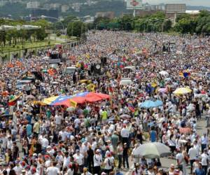 Este miércoles Caracas registra una multitudinaria marcha de la oposición (Foto: AFP/ El Heraldo Honduras/ Noticias de Honduras)