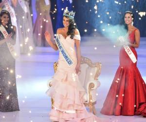 Miss South Africa Zozibini Tunzi competes in the swimsuit category during the 2019 Miss Universe pageant at the Tyler Perry Studios in Atlanta, Georgia on December 8, 2019. (Photo by VALERIE MACON / AFP)