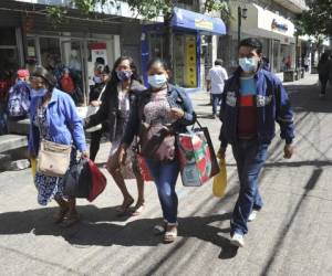 Los ciudadanos pueden circular sin ninguna restricción durante esta semana, siempre y cuando sea en el horario establecido que es de 8:00 de la mañana hasta las 10:00 de la noche.