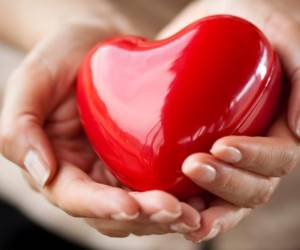 El síndrome de 'corazón roto' también denominada 'Takotsubo', que ocurre tras un choque emocional y afecta sobre todo a las mujeres tras la menopausia.