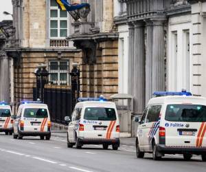 Las calles de Bruselas se encontraban bajo fuerte vigilancia el domingo. (Fotos: AP)