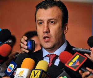 El poderoso gobernador del estado de Aragua, Tareck El Aissami, asumirá como vicepresidente de Venezuela y será el relevo del mandatario Nicolás Maduro en caso que sea destituido del poder, foto: Agencia AFP.