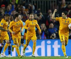 Luis Suárez anotó los dos goles que le dieron la victoria al Barcelona ante el Atlético de Madrid, foto: AP.