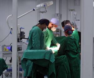 En el Hospital Escuela se realizan cirugías electivas y de emergencia. Algunas no necesitan pasar por el quirófano.