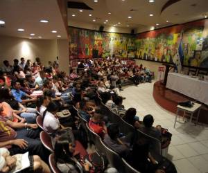 El evento se celebró ayer el Paraninfo Ramón Oquelí de la Universidad Pedagógica Nacional Francisco Morazán (UPNFM).