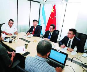 La reunión del 9 de mayo entre el alcalde Aldana y el canciller de China, Yu Bo, abrió la posibilidad de atraer la inversión.