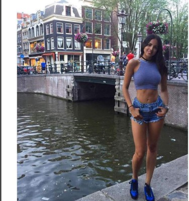 La actriz mexicana Eiza Gonzáles presume su cuerpazo