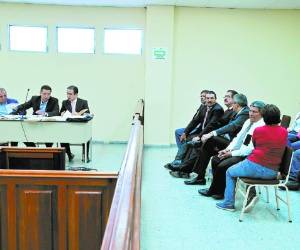 El juicio en contra del periodista continúa hoy en el Tribunal de Sentencia.