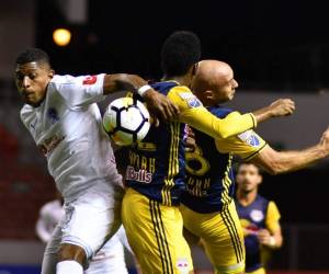 Red Bulls, que ni siquiera ha empezado a jugar la MLS, era infinitamente superior a un Olimpia que llegó a vacacionar a San José y que se salvaba de milagro de más goles