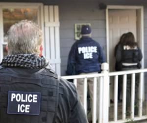 Los funcionarios federales de inmigración rechazaron duramente los señalamientos de que engañaron al departamento de policía de Santa Cruz.