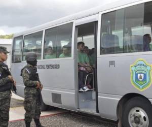 Reos de mediana y mínima seguridad fueron trasladados a El Pozo.