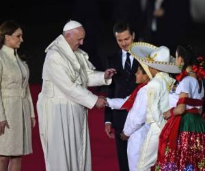 El papa llegó a México a las 7:30 de este viernes.