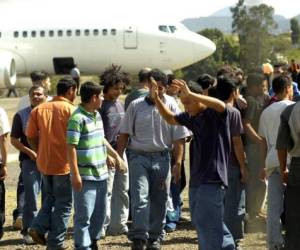 El gobierno de Estados Unidos amenaza con ejecutar masivas redadas para deportar a indocumentados.