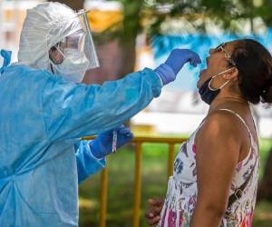 Castex recomendó, además, a los franceses evitar viajes a la región española de Cataluña, donde se registran desde hace unos días nuevos focos del virus. Foto: AFP