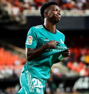 ¿Son pareja? Coqueteo entre Vinicius Jr. y la youtuber Kenia Os desata rumores de romance&nbsp;&nbsp;