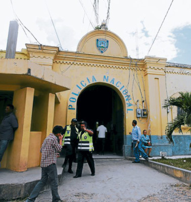 Relevan a todos los policías de la jefatura de Juticalpa