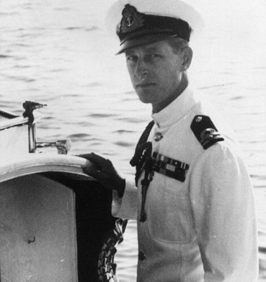 Un apuesto marín devoto de su reina: así fueron los años de juventud del príncipe Felipe