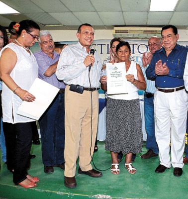 'Pepe” lleva 850 títulos de propiedad a Choluteca