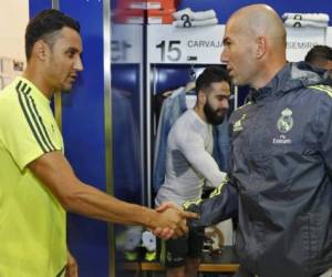 Zinedine Zidane junto a Keylor Navas (Foto: Agencias / Deportes EL HERALDO Honduras)