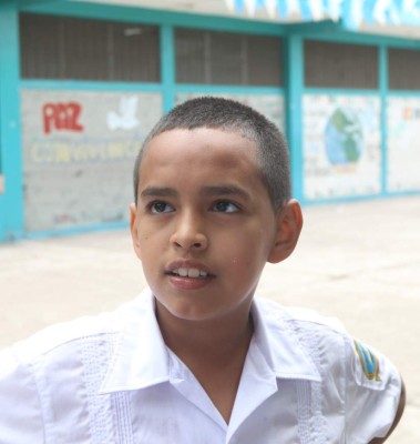 Centros de educación obligados a comprar agua