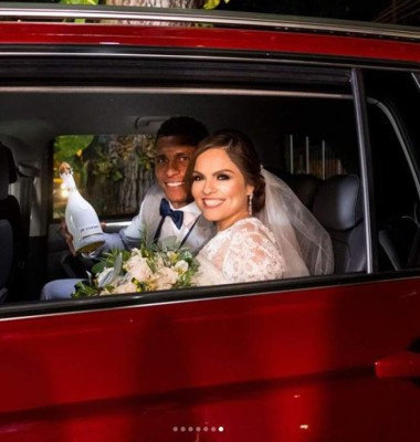 Las románticas fotos que compartió Carlo Costly de su boda