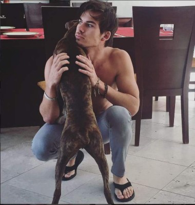 La 'disculpa” del cantante de Dvicio que no sabía que Juan Gabriel había muerto