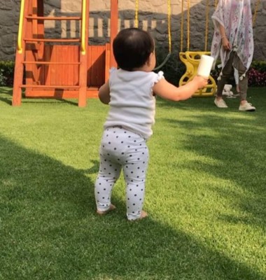 Video: Jacky Bracamontes comparte los primeros pasos de su hija menor Renata