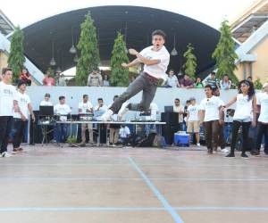 Jóvenes hondureños realizaron su presentación en la UNAH.