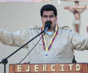 Maduro acusó a los diplomáticos de reunirse 'con la extrema derecha venezolana' para 'financiarla y alentar acciones para sabotear el sistema eléctrico y la economía' en el país.