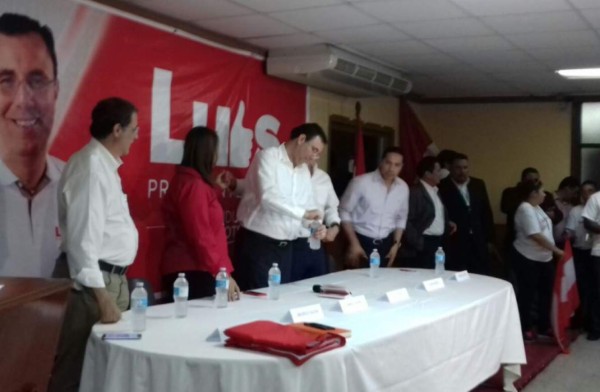 El Consejo Central Ejecutivo del Partido Liberal juramento a la comisión de campaña de Francisco Morazán.