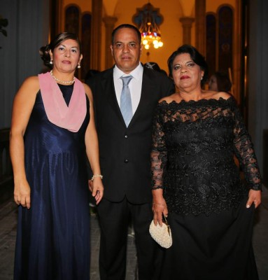 Joseline y Henry prometen amarse