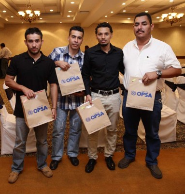 Ejecutivos premian esfuerzo, lealtad y compromiso