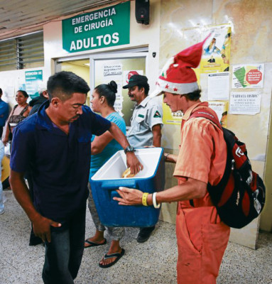 Invirtieron sus 'pascuas” en alimentos para pacientes