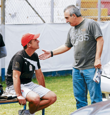 Julio Gonzales revive las charlas con el Danilo Tosello jugador