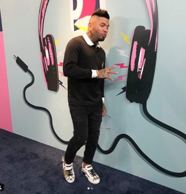 Los mejores looks de los famosos en Premios Juventud 2018